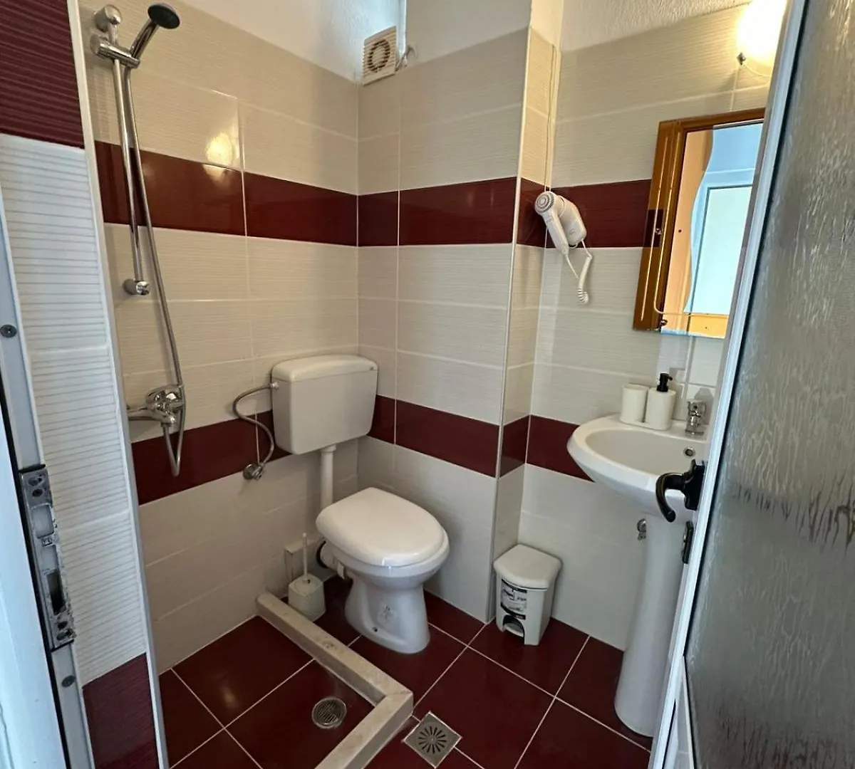 ****  Malibu Hotel ديرمي ألبانيا