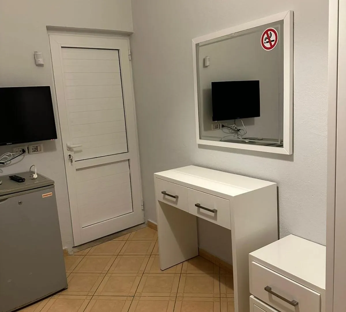 Malibu Hotel Dhërmi 4*,  阿尔巴尼亚